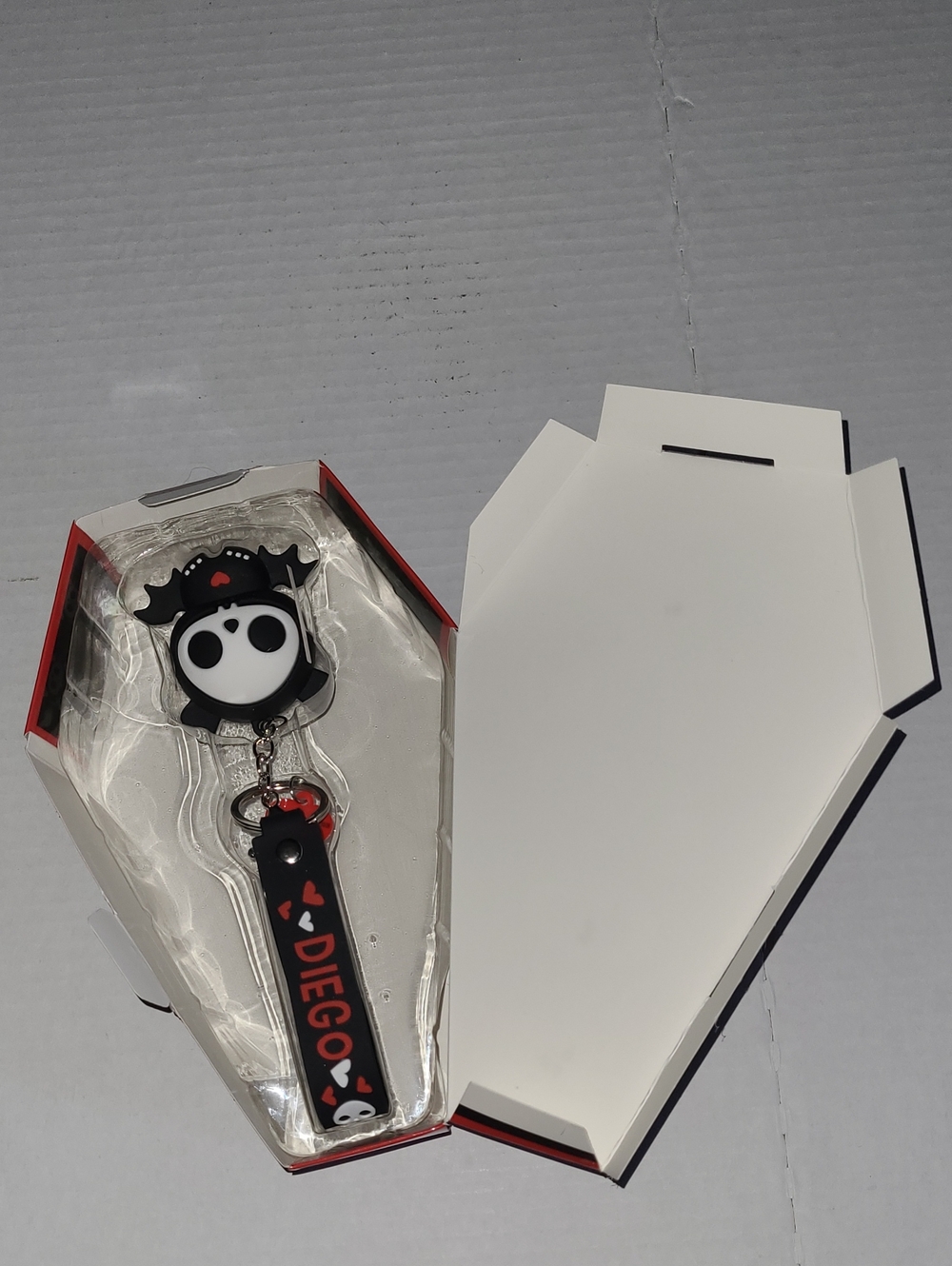 SKELANIMALS Black & White Skull Keychain - Diego THE BAT